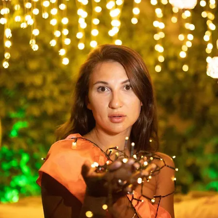 Nessa Cave 2* غوريمِيه